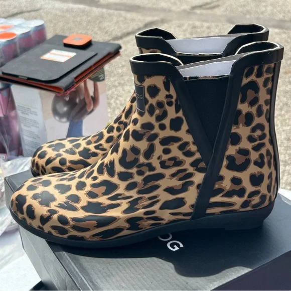 London Fog Piccadilly Leopard Ankle Rain Boots Women’s Size 9M - Picture 4 of 8